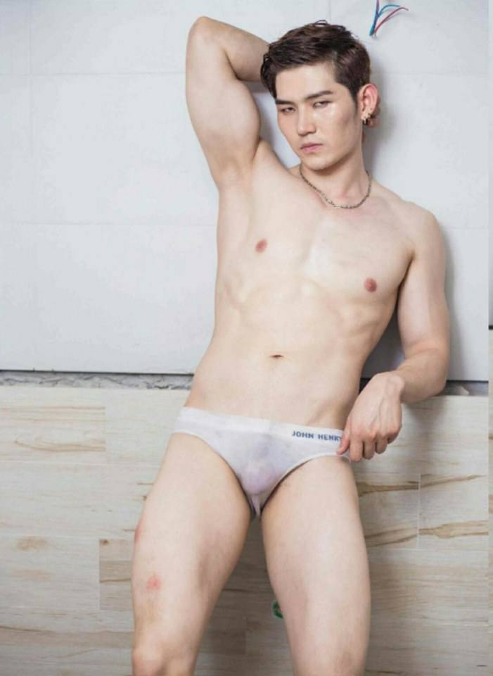 hot male 403 (18+)