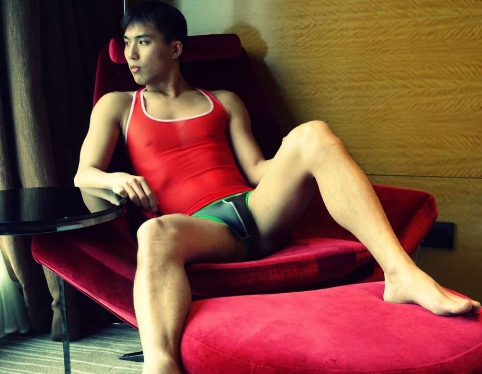 hot male 404 (18+)