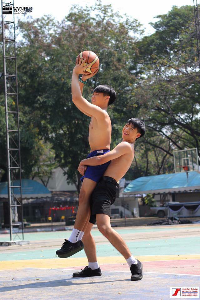 โฆษณาชุดนักเรียนสมัยนี้