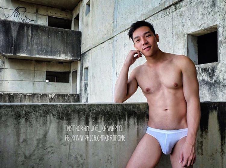 หนุ่มหล่อขึ้นปก 25