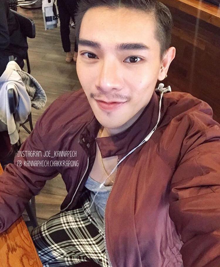 หนุ่มหล่อขึ้นปก 25