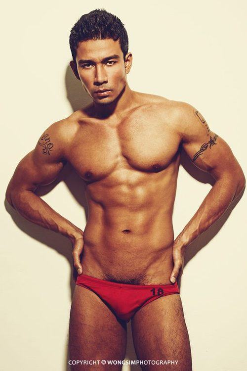 hot male 405 (18+)