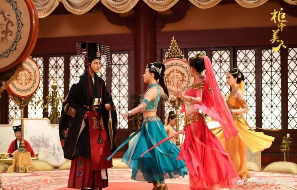 ละคร บัลลังก์รักปีศาจแสนซน Gui Zhong Mei Ren 《柜中美人》 2016 3