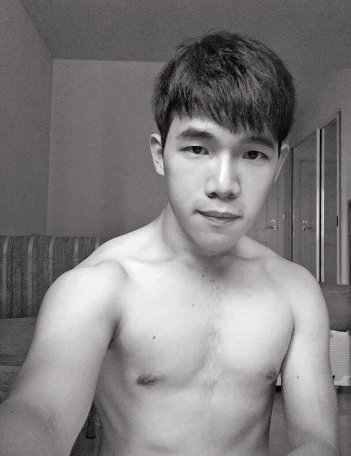 หล่อหัวนมโดด 2,543