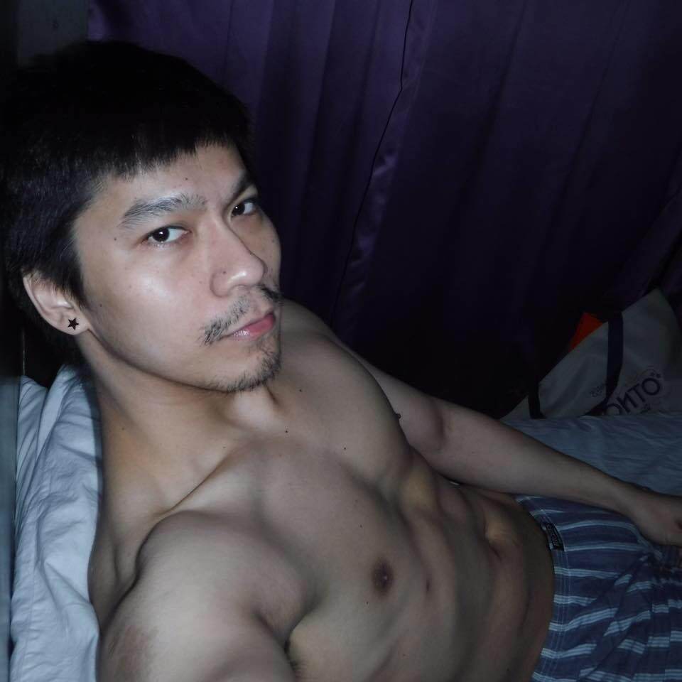 หล่อหัวนมโดด 2,543