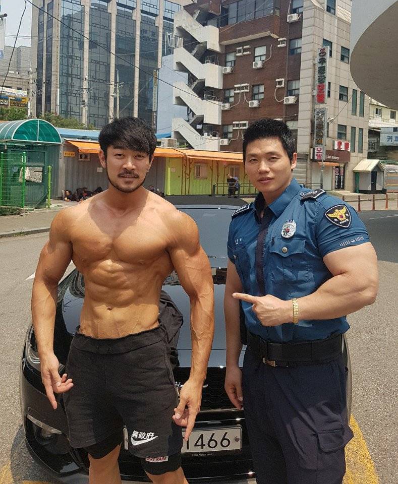ล่ำฉ่ำแฉะ