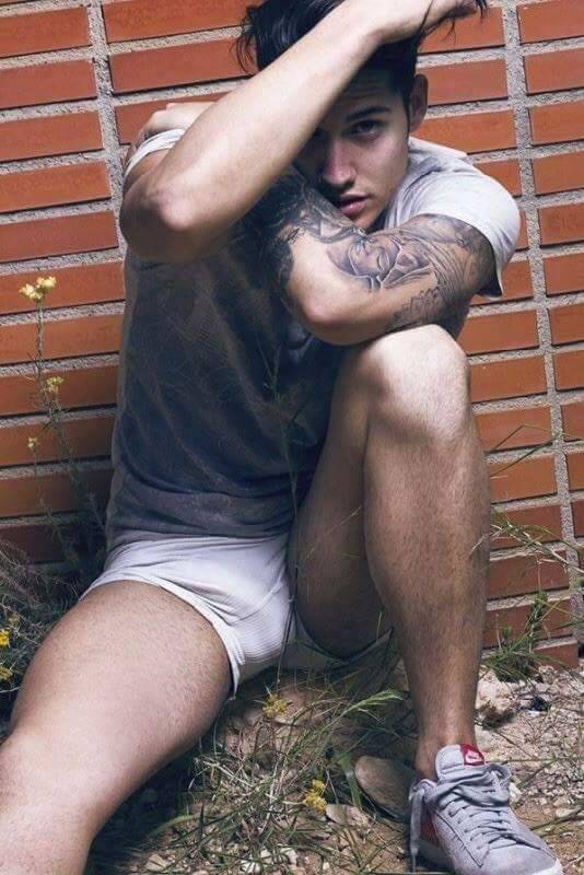 hot male 406 (18+)