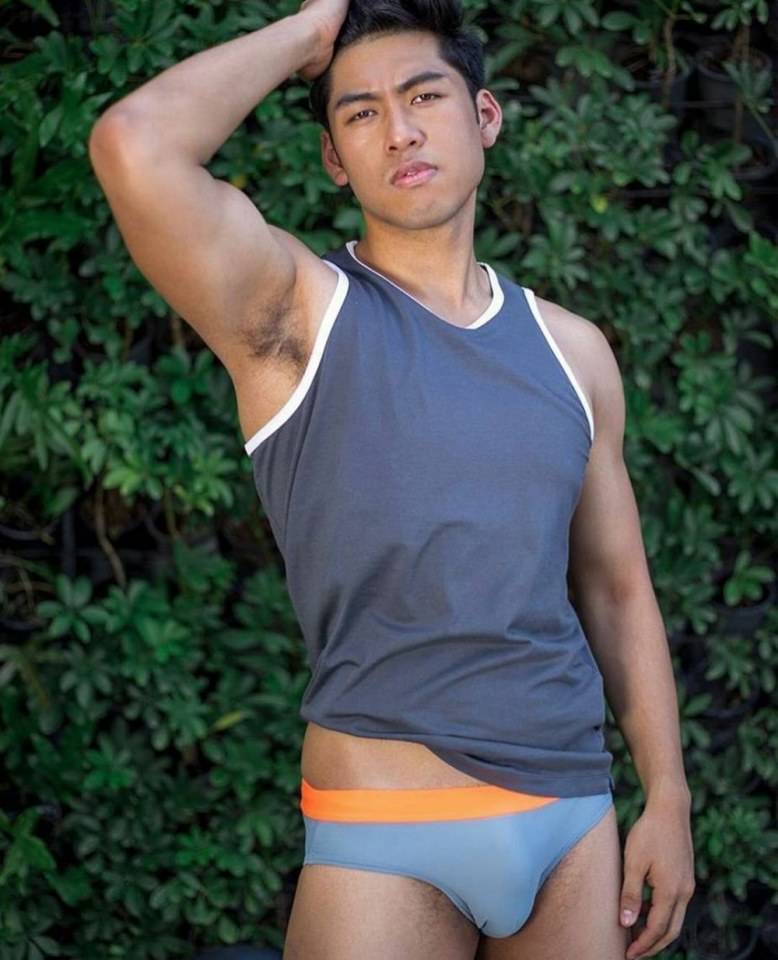 hot male 406 (18+)