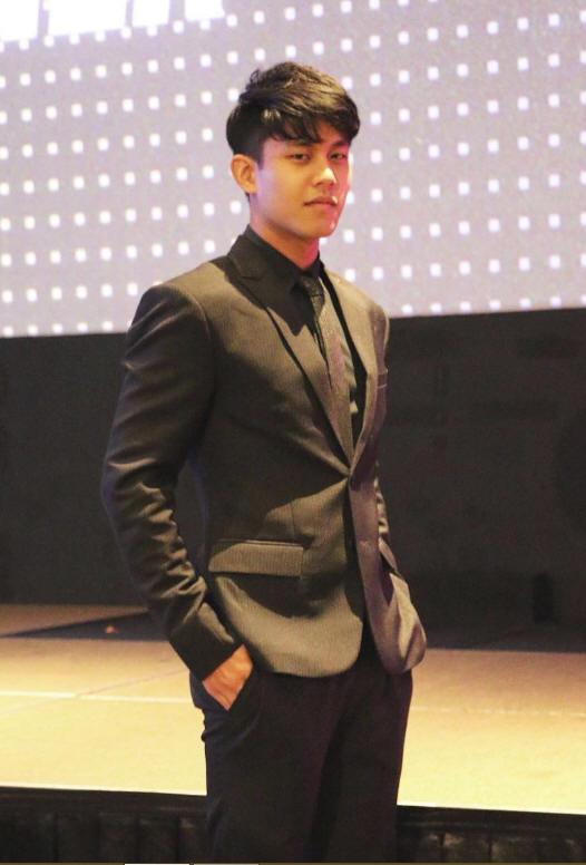หล่อเข้ม