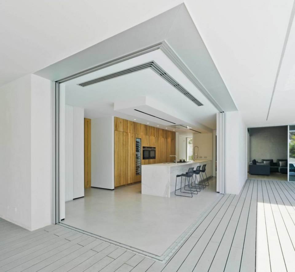 Villa Z&uuml;V by Tom&aacute;s Amat Estudio de Arquitectura