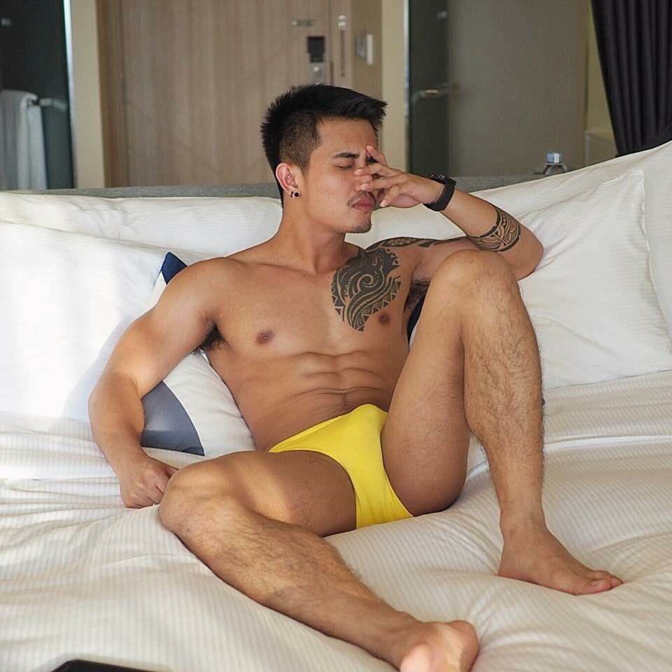 hot male 408 (18+)