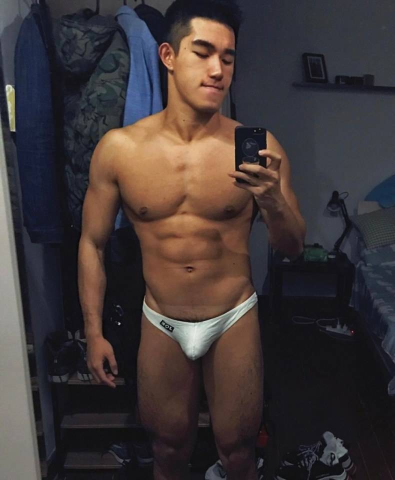 hot male 407 (18+)