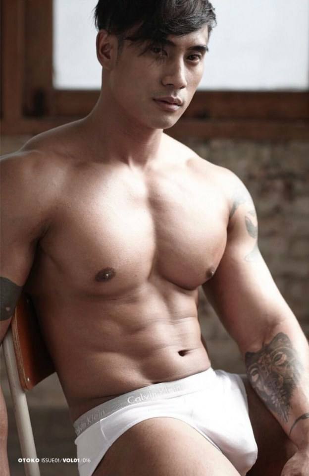 hot male 407 (18+)