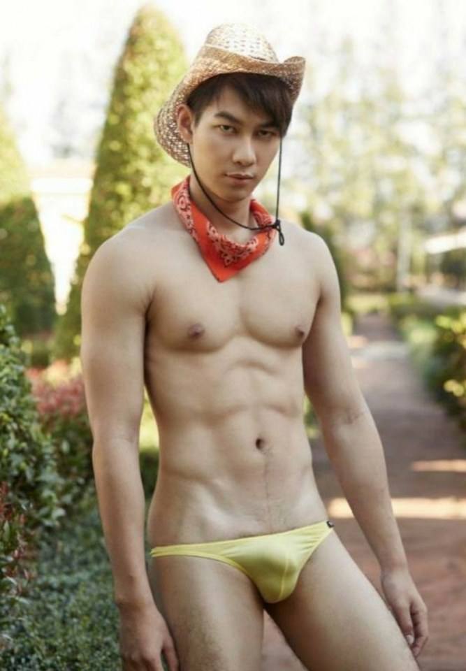 hot male 407 (18+)