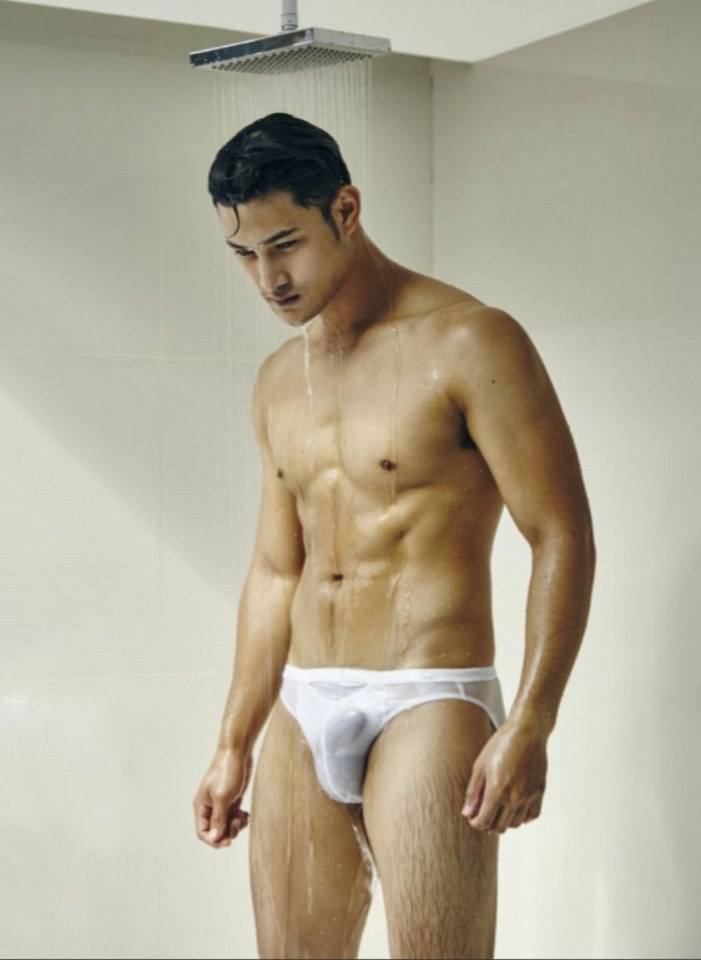 hot male 407 (18+)