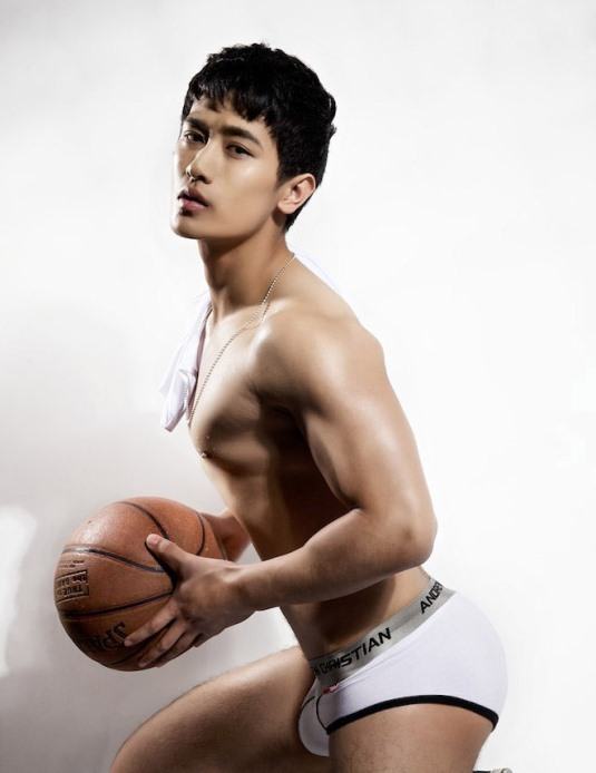 hot male 412 (18+)