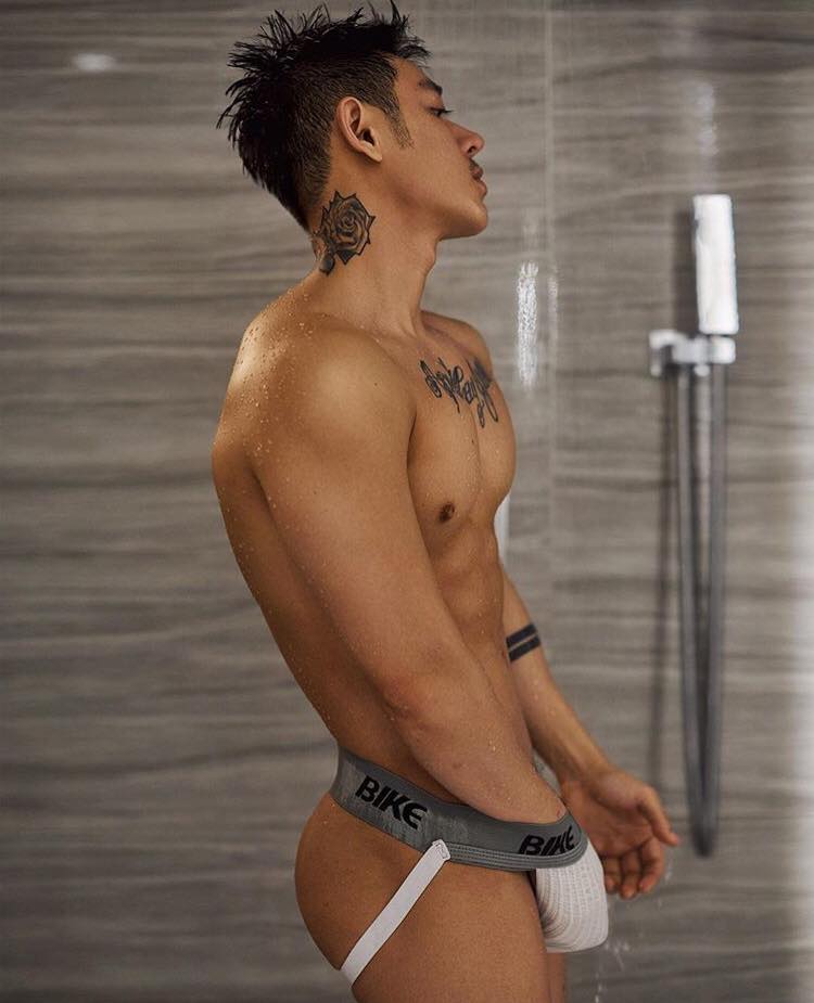 Hot guy in underwear 308
