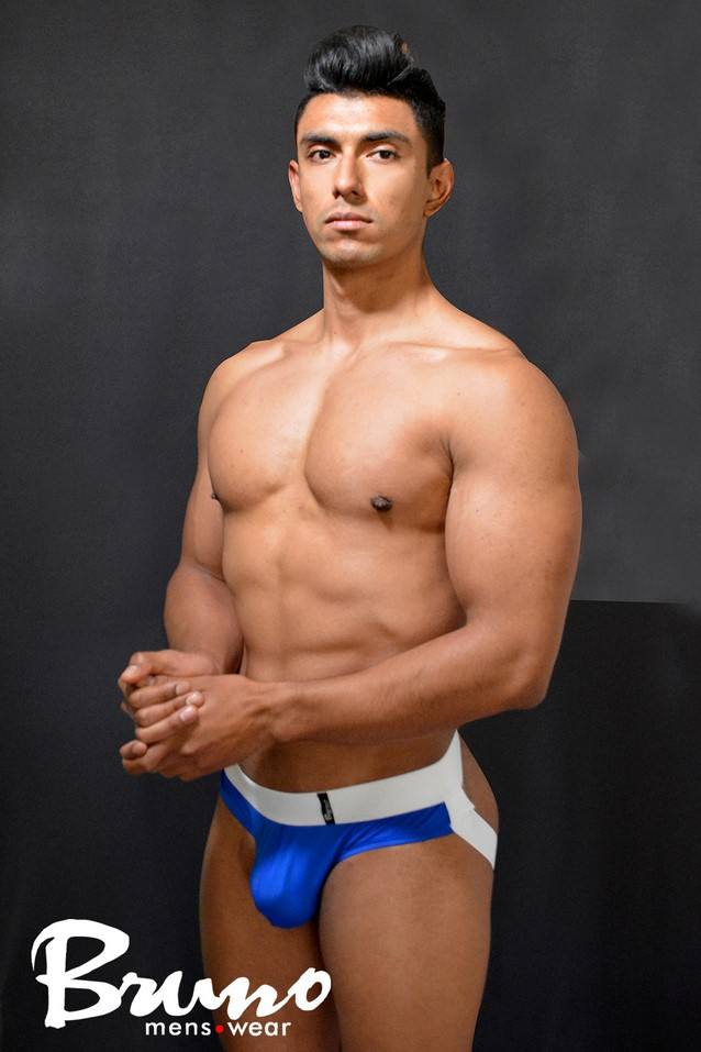 Hot guy in underwear 308