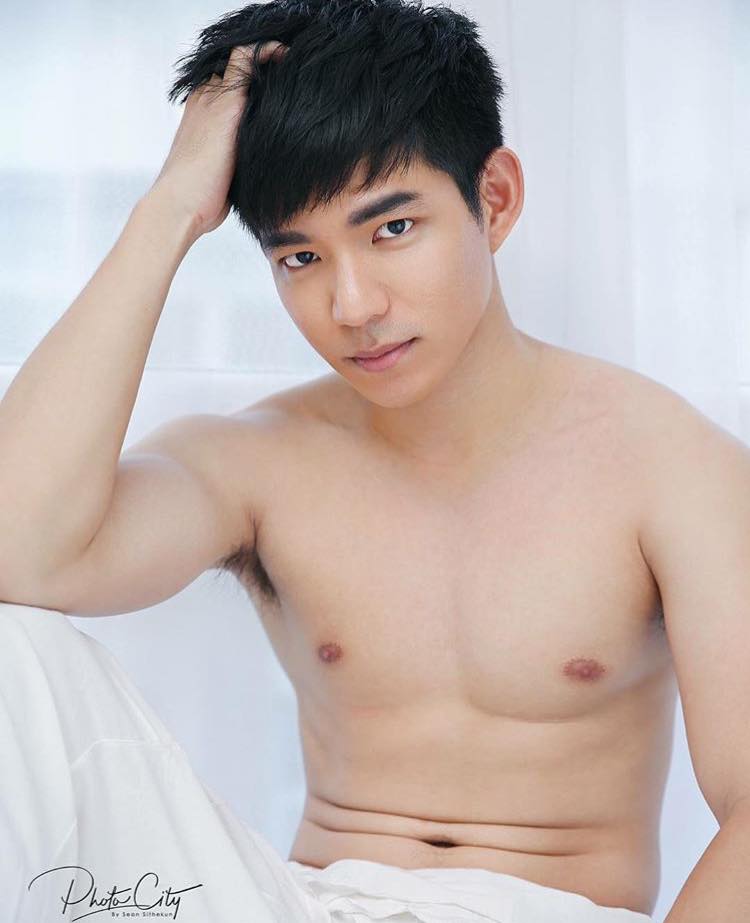 เพื่อนบ้านหล่อแชร์ให้ฟิน (1)