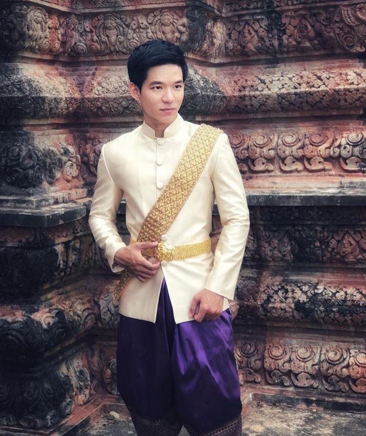 เพื่อนบ้านหล่อแชร์ให้ฟิน (1)