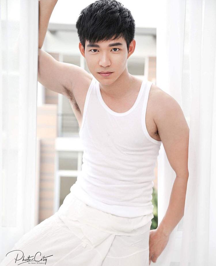 เพื่อนบ้านหล่อแชร์ให้ฟิน (1)