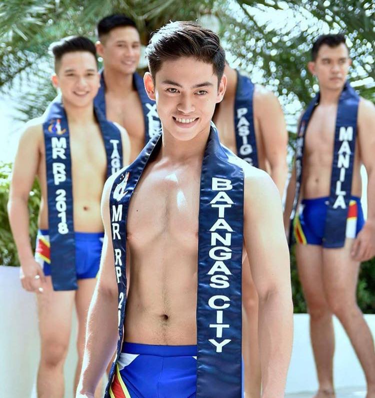 เพื่อนบ้านหล่อแชร์ให้ฟิน (2)