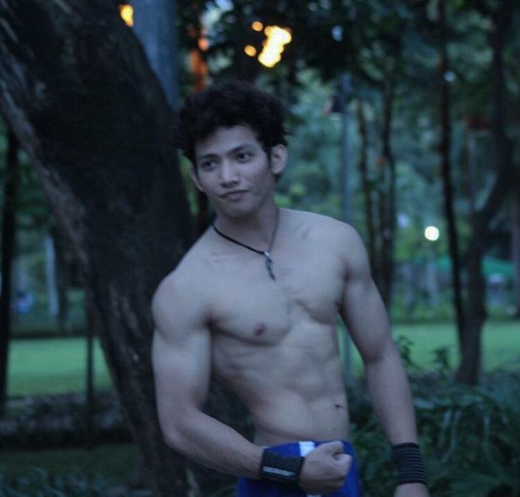 เพื่อนบ้านหล่อแชร์ให้ฟิน (3)