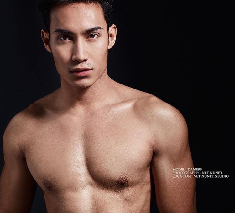 เพื่อนบ้านหล่อแชร์ให้ฟิน (4)