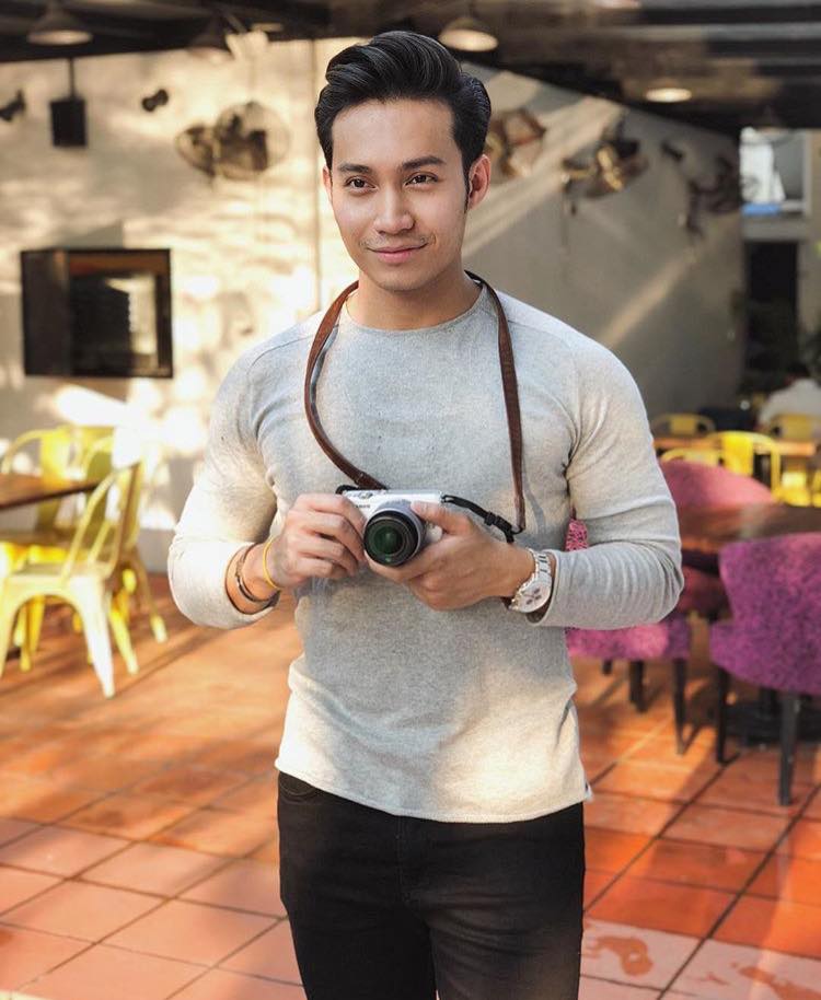 เพื่อนบ้านหล่อแชร์ให้ฟิน (4)