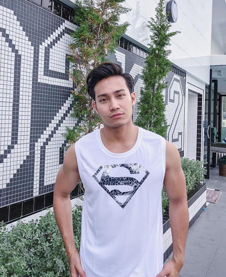 เพื่อนบ้านหล่อแชร์ให้ฟิน (4)