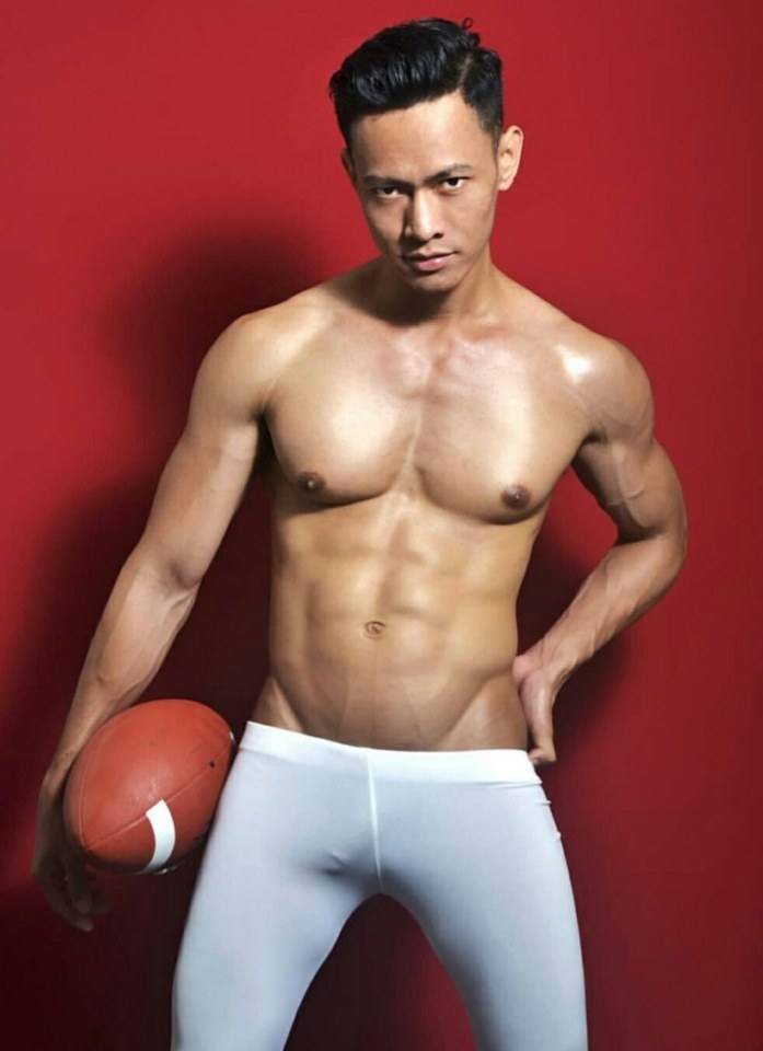 hot male 413 (18+)