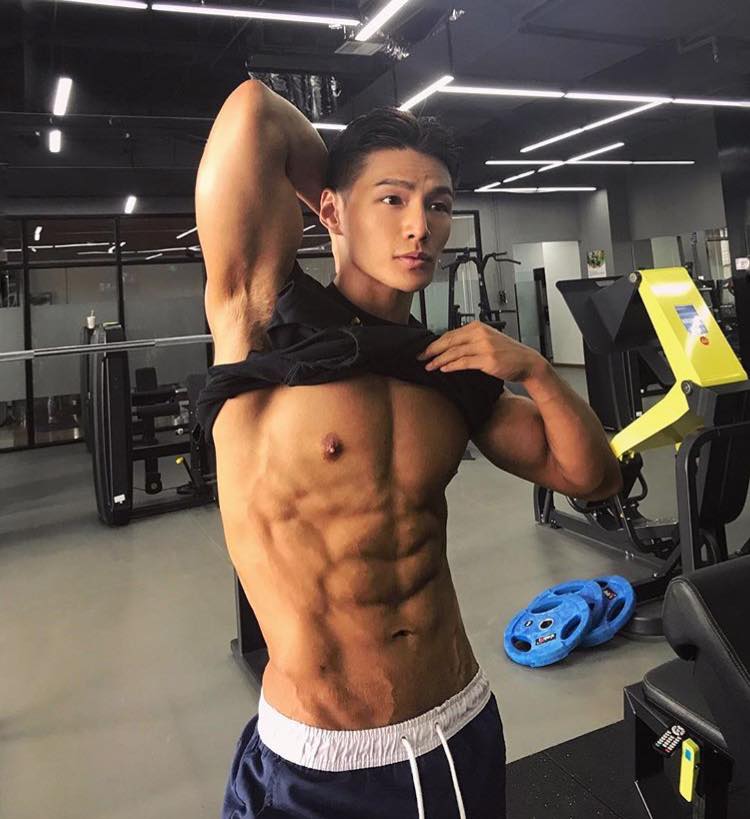 เพื่อนบ้านหล่อแชร์ให้ฟิน (7)
