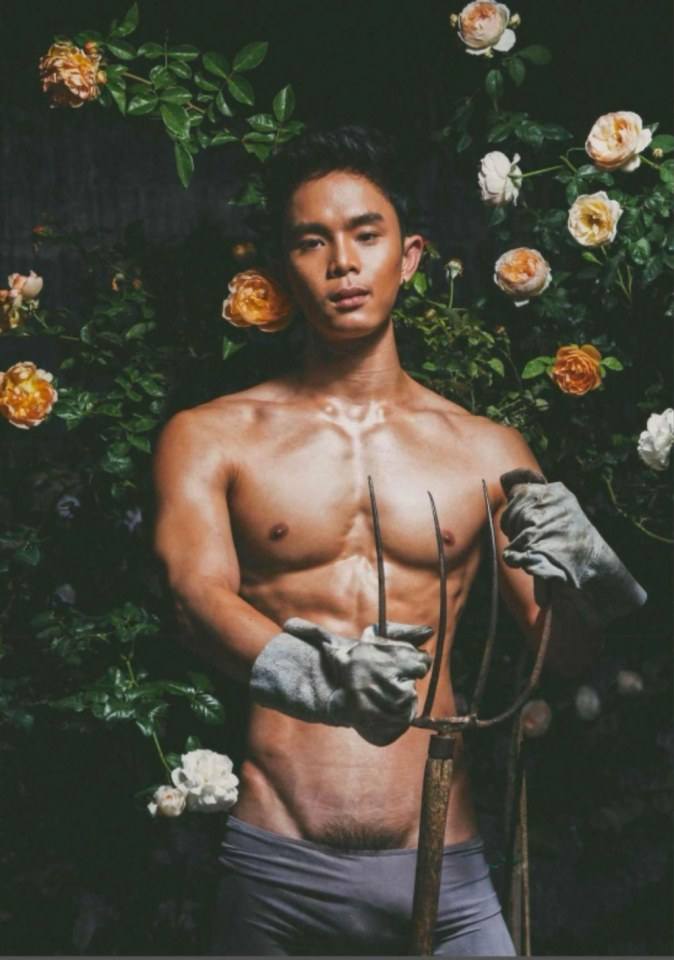 hot male 417 (18+)