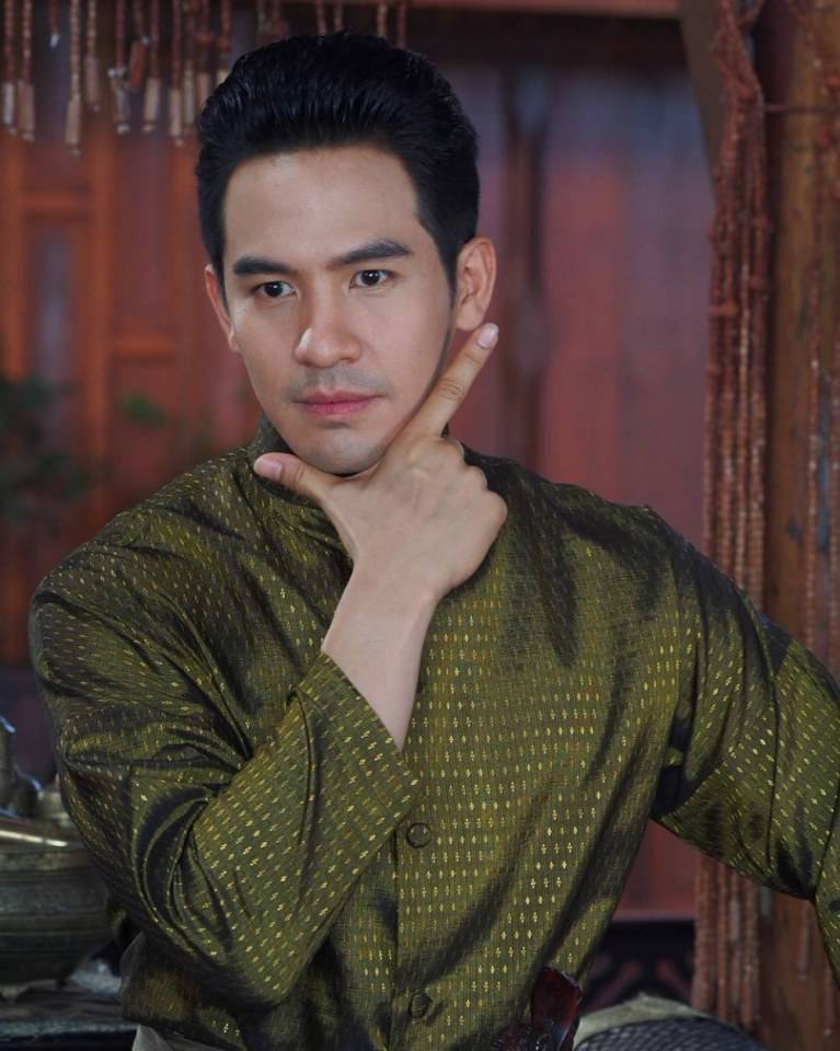 ออเจ้า ถวายกายใจเจ้าคะ