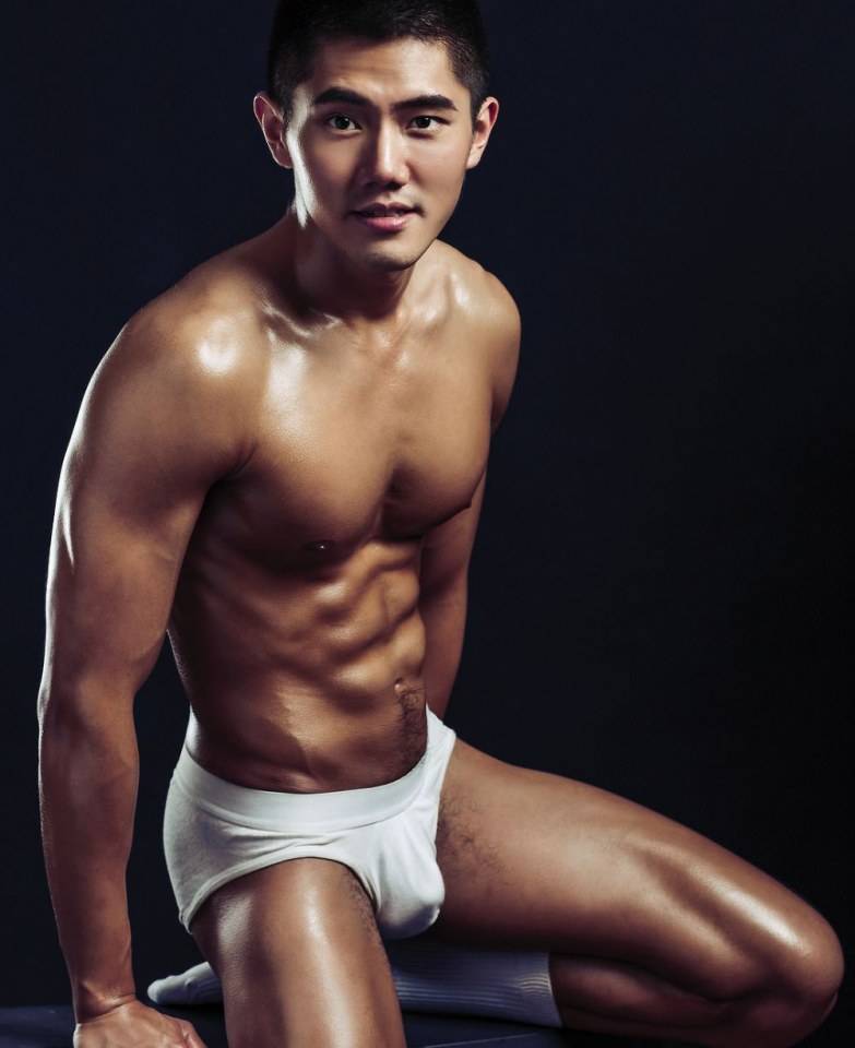 hot male 418 (18+)