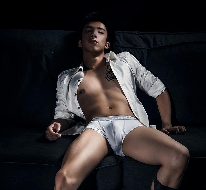hot male 419 (18+)