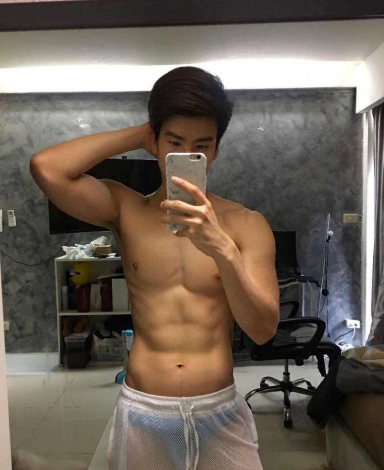 hot male 419 (18+)