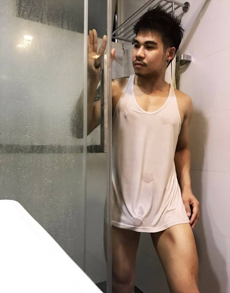 hot male 419 (18+)