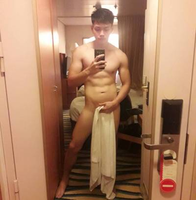 ถอดโชว์เรือนร่าง 2069
