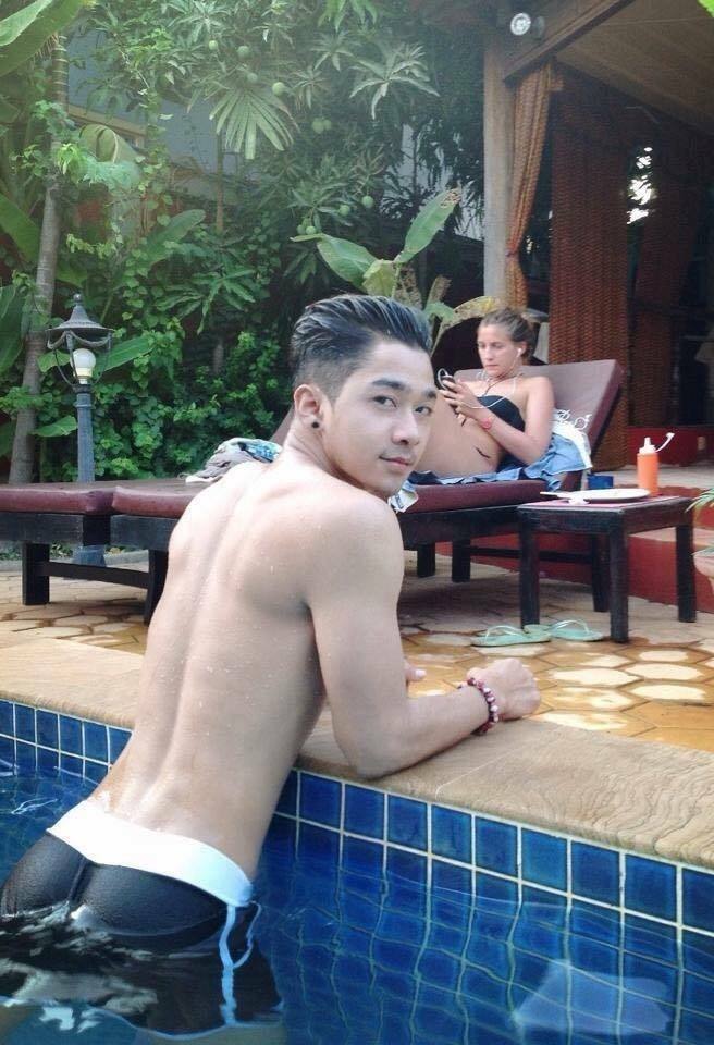 ถอดโชว์เรือนร่าง 2088