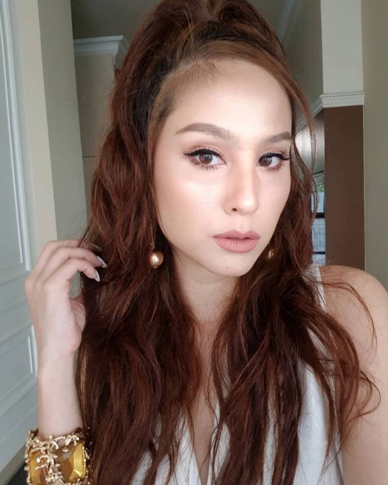 ขวัญ อุษามณี