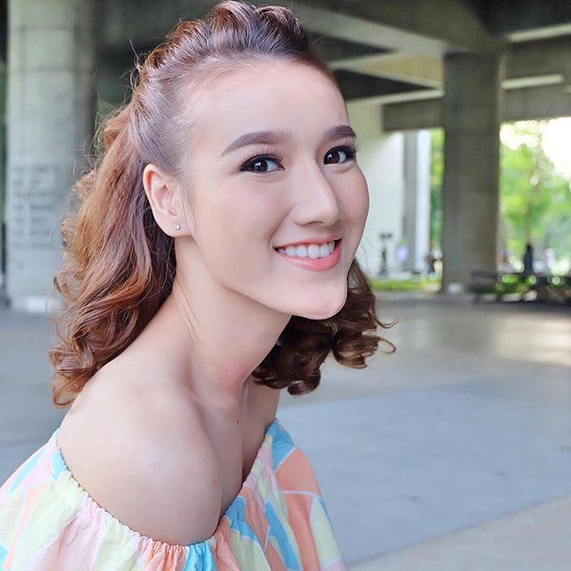 รุ้ง ชนัณญา
