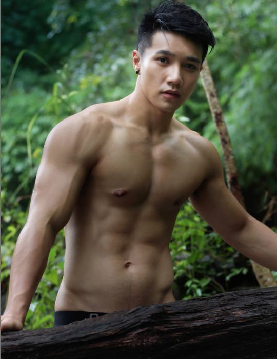 หนุ่มหล่อขึ้นปก 28