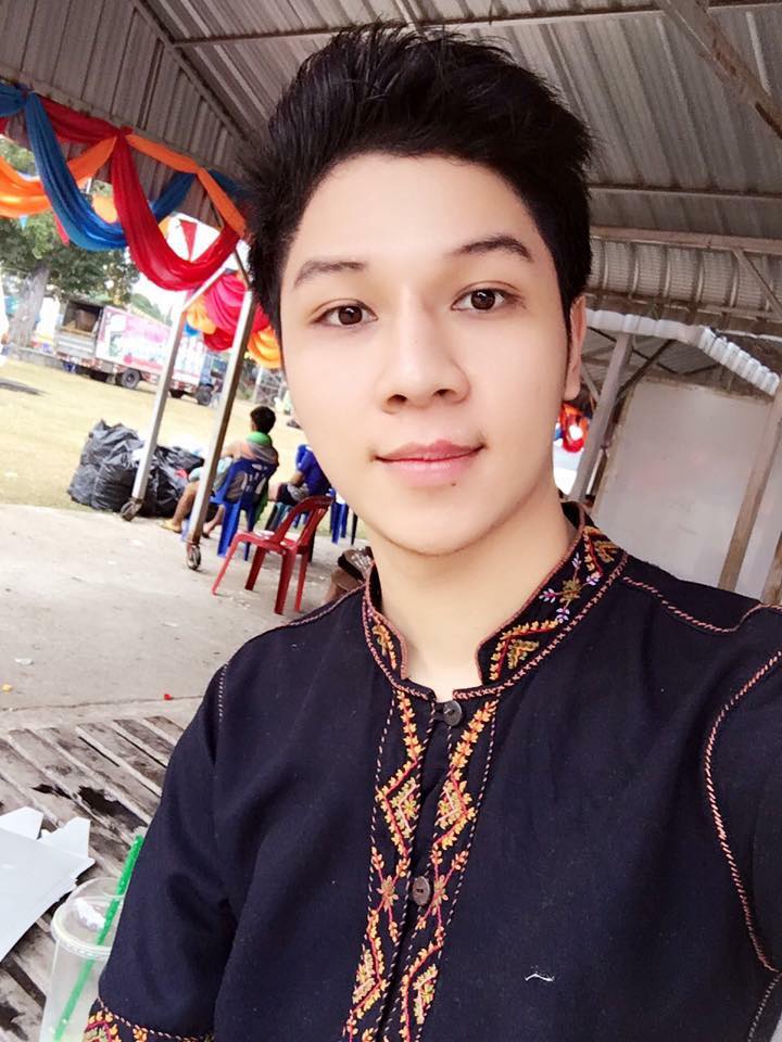 มาร์ค วงศิลป์ หนุ่มหน้าใส แห่ง ศิลปินภูไท