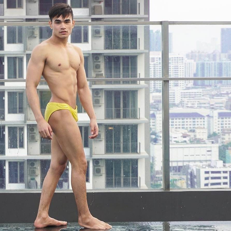 hot male 420 (18+)