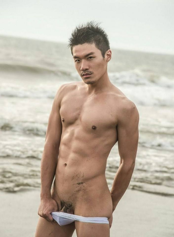 hot male 421 (18+)