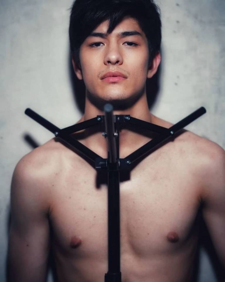 หล่อเข้ม