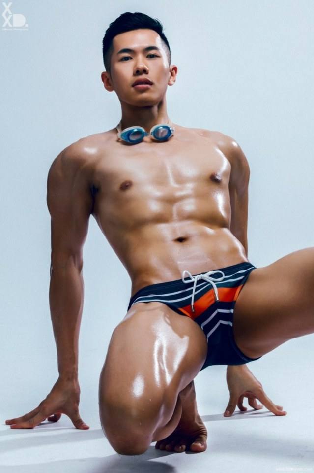 hot male 422 (18+)