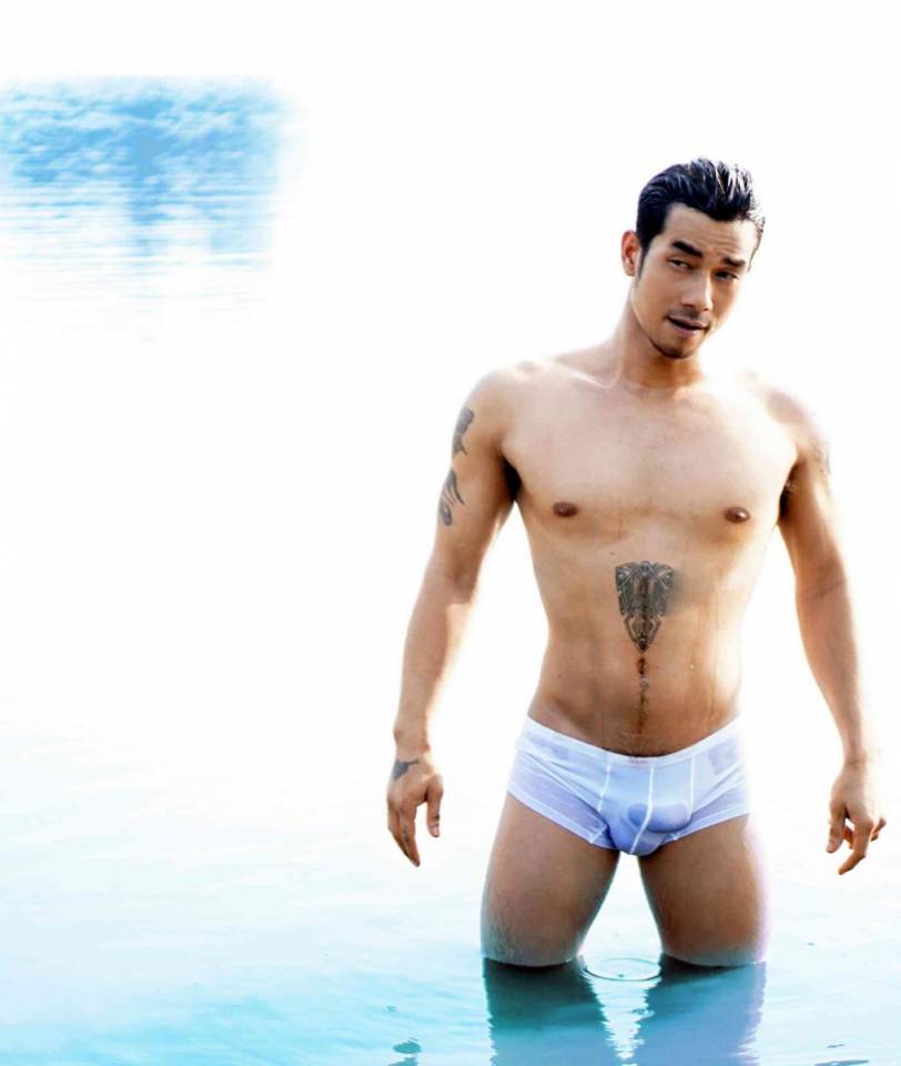 hot male 422 (18+)