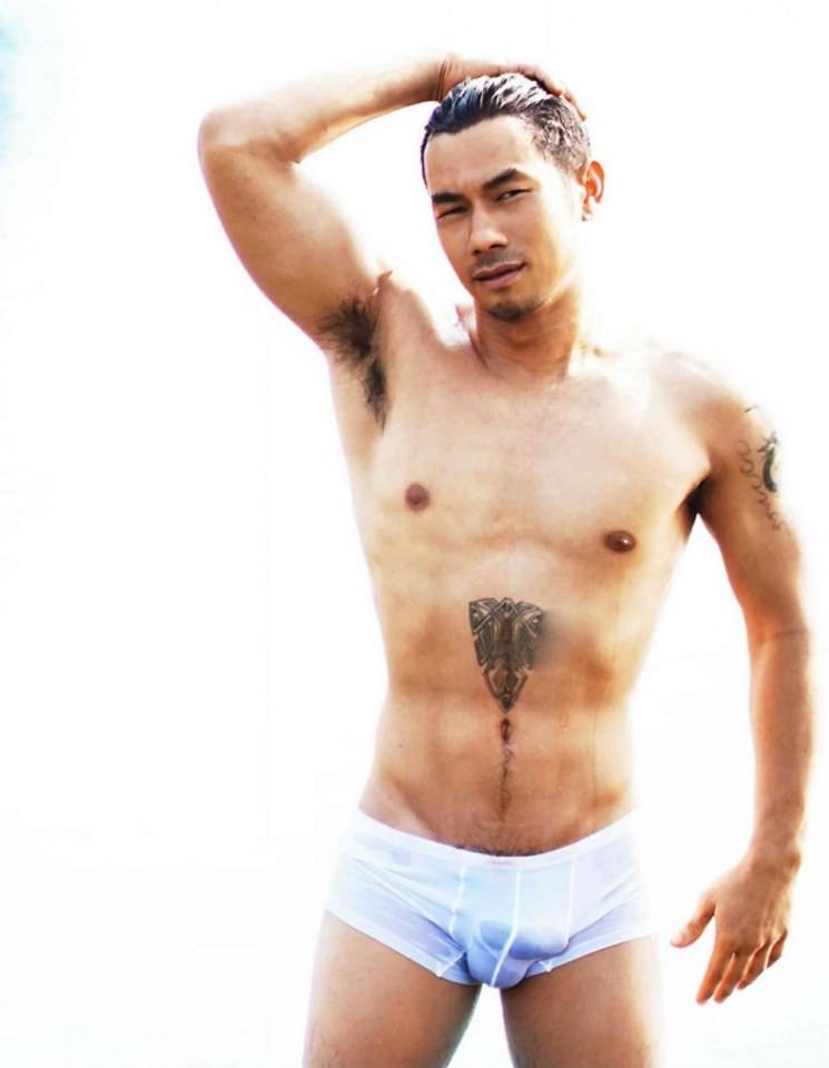 hot male 422 (18+)